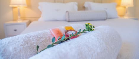 Klassieke tweepersoonskamer, 1 kingsize bed, uitzicht op tuin, tuin | 1 slaapkamer, luxe beddengoed, een kluis op de kamer