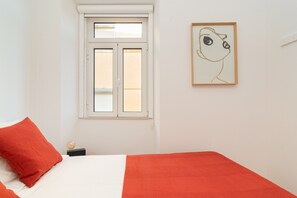 2 bedrooms, bed sheets - Arroios Concept III by Homing (Lisbon)