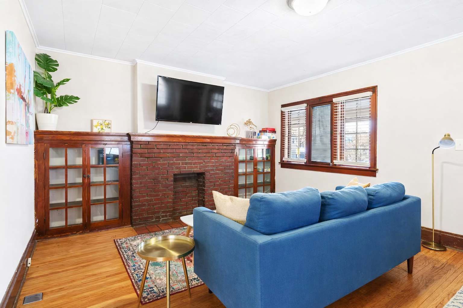 Televisión, oficina