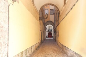 Property grounds - Santos Tiny Studio II by Homing (Lisbon)
