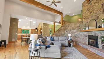 Smart TV, fireplace, ping pong