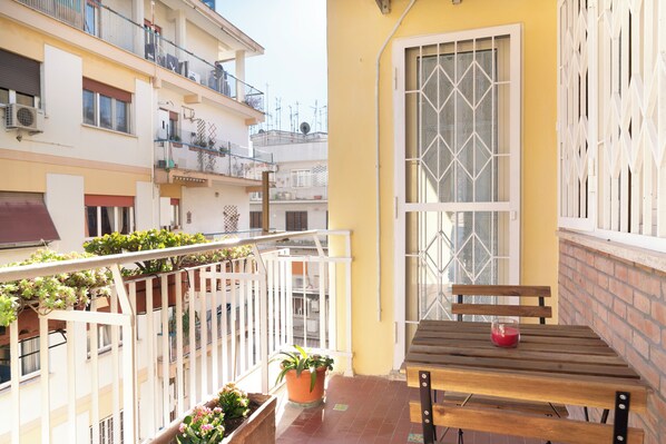 Outdoor dining - Roman Style II near San Pietro - 10 minutes from Vatican and St Peter's Basilica (Roma)