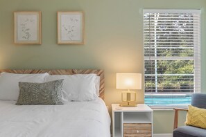 3 bedrooms, desk, iron/ironing board, travel crib