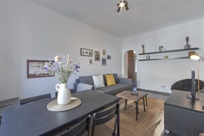 Living area - Ajuda Typical by Homing (Lisbon)