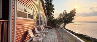 Beautiful two-bedroom waterfront cottage. Unbelievable Sunsets.