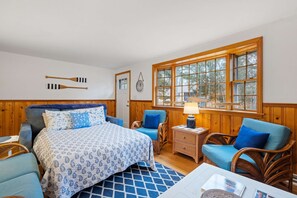 3 bedrooms, iron/ironing board, travel crib, WiFi