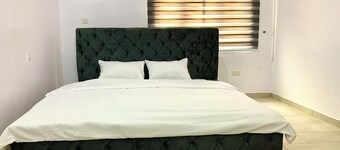 Transit & Stay - Comfy Space for Locals & Visitors - 5mins from the Airport