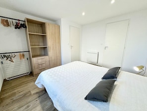 1 bedroom, iron/ironing board