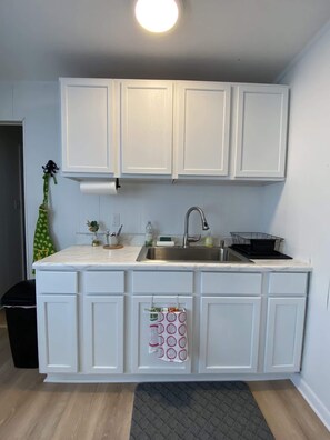 Fridge, microwave, oven, stovetop - Cozy Oaks, Chesapeake Properties (Cape Charles)