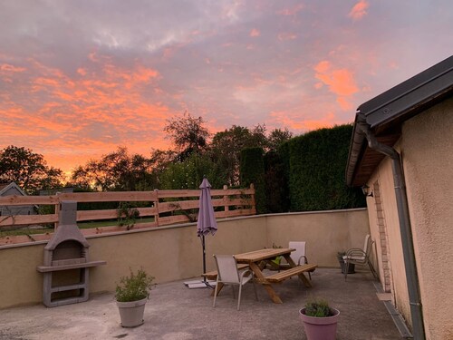 Gîte familial avec terrasse et espace enfants à Faymont