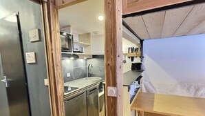 Private kitchen - Studio 4 pers, Val-d'Isère Center, terrace (Val-d'Isère)