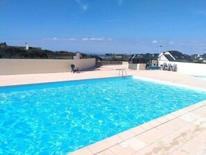 A heated pool - Maisonnette neuve - 700m des plages - Piscine (Guidel)