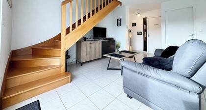 Joli duplex plein bourg - 4km des plages