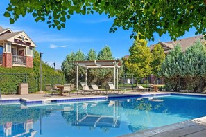 Pool - Timberline Retreat – King Bed, Fireplace & Pool! (Fort Collins)