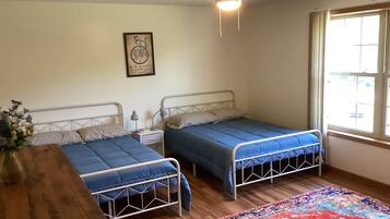 3 bedrooms, travel cot, free WiFi, bed sheets