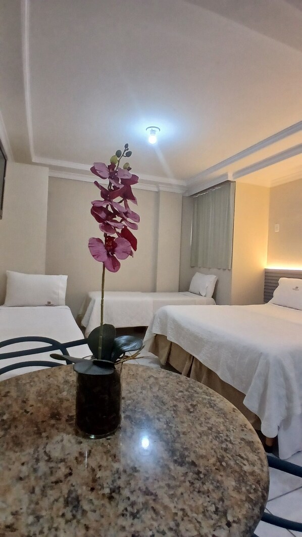 1 bedroom, bed sheets
