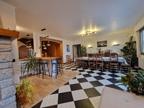 Dining - Guy and Rose's cottage (Passy)