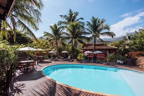 Outdoor pool - Pousada Vila das Pedras (Ilhabela)