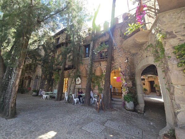 Departamento básico | Restaurante al aire libre