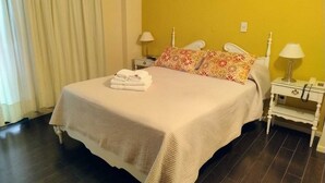 Family Room, City View | In-room safe, free WiFi - HOTEL AUGUSTUS (San Salvador de Jujuy)