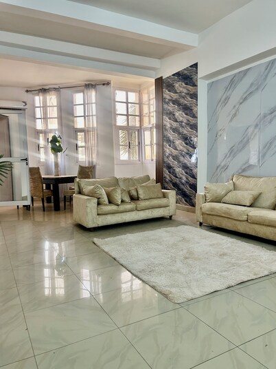 Comfortable 2 Bedroom Apartment in the Heart of Cité du Niger, Bamako