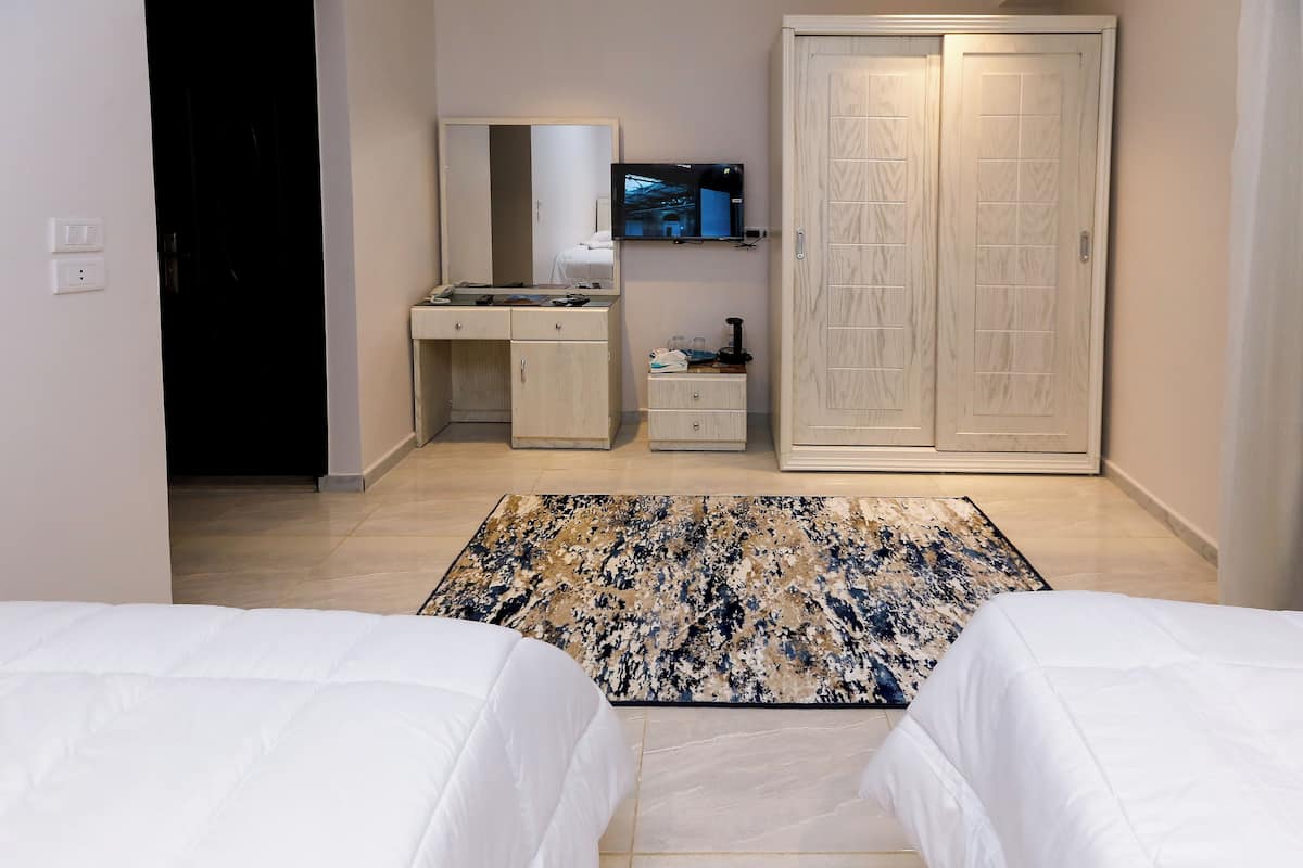 Camera Standard | Minibar, una cassaforte in camera, con stile personalizzato