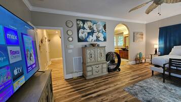 4 bedrooms, hypo-allergenic bedding, in-room safe, blackout drapes