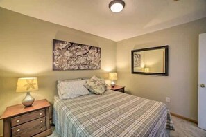 4 chambres, fer et planche à repasser, Wi-Fi, draps fournis