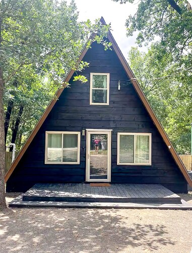 LakeFireCabin secluded beach,arcade,kayak rental