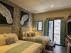 Căn hộ cơ bản | Két bảo mật tại phòng, bàn ủi/dụng cụ ủi quần áo