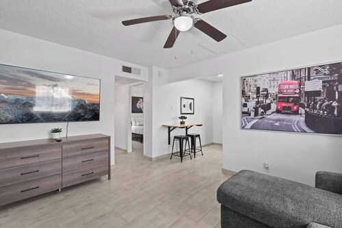 Sleek 2-Bed 1-Bath Home • Near Fort Bliss