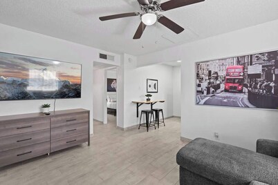 Sleek 2-Bed 1-Bath Home • Near Fort Bliss
