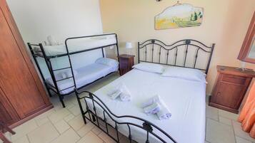 1 bedroom, WiFi, bed sheets