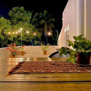 Junior-Suite, 2 Schlafzimmer, Stadtblick | Terrasse/Patio