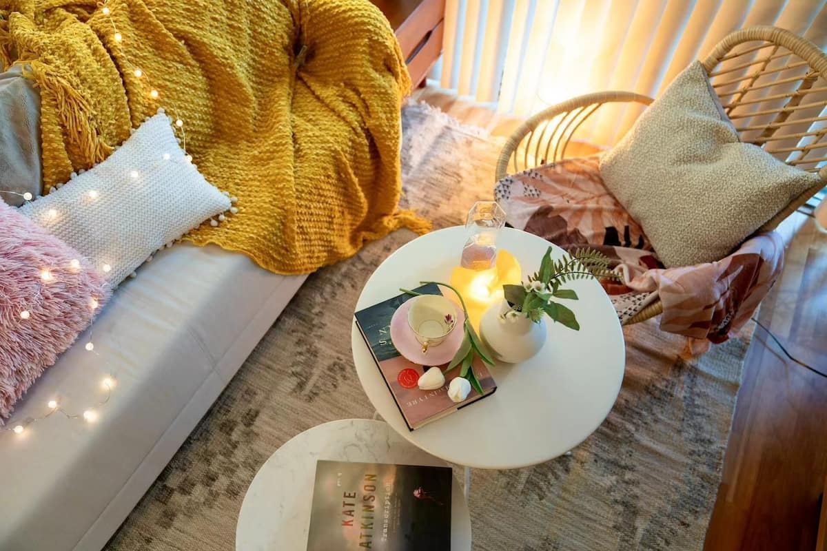 Basic Suite, Non Smoking, City View | Living area