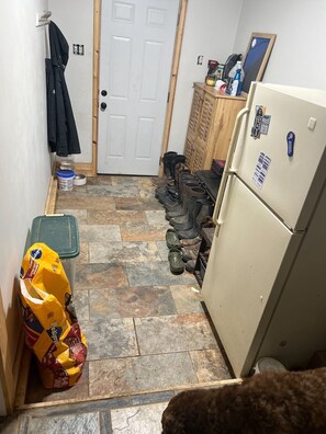 Interior - Charming Cozy Home on 2.75 acres, horse rides are available on request. (Blair)