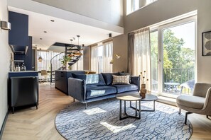 Appartement | Salle de séjour | TV connectée de 55 pouces avec chaînes par satellite