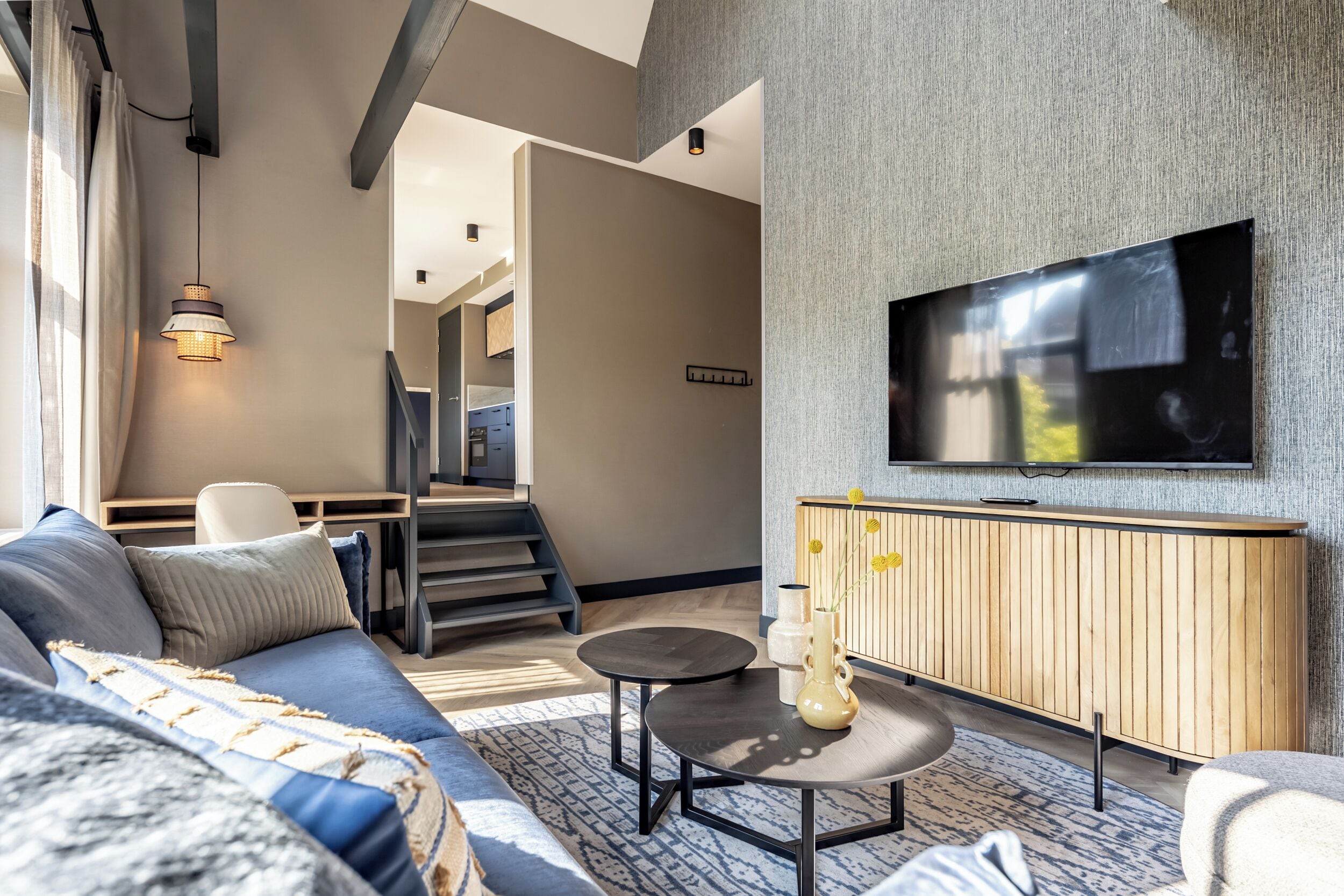 Departamento | Sala de estar | Smart TV de 55 pulgadas con canales vía satélite 