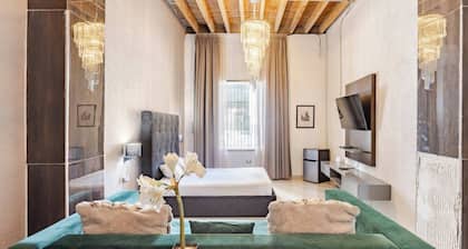 Adhoc Boutique Barrio Antiguo