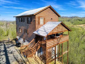 Exterior - Private Smoky Mountain Cabin | 5 Bedrooms, Hot Tub, Theater Room & Game Area (Sevierville)