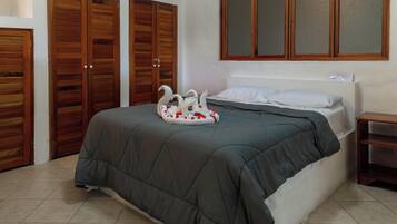 1 bedroom, iron/ironing board, bed sheets