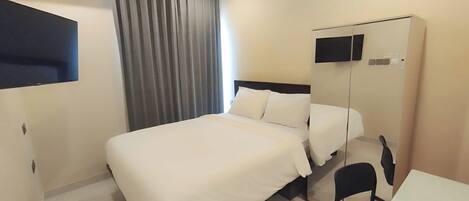 Fer et planche Ă repasser, Wi-Fi, literie fournie