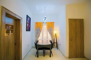 Departamento familiar, balcón, vista a la ciudad | Comedor