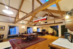 Interior - Incredible loft apartment with everything. Full service option. (Crewkerne)