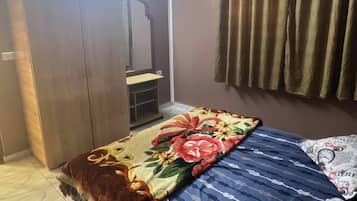 1 bedroom, WiFi, bed sheets