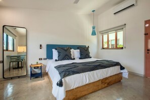 Deluxe Room | In-room safe, blackout drapes, iron/ironing board, free WiFi - Quinta Lolita (La Paz)