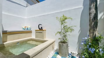Suite Elite | 1 habitación, caja de seguridad en la habitación y cortinas blackout