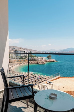 Chambre Double Deluxe, balcon, vue mer | Vue depuis le balcon