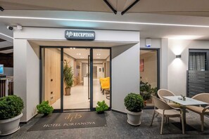 Property entrance - Hotel Portanova (Sarandë)