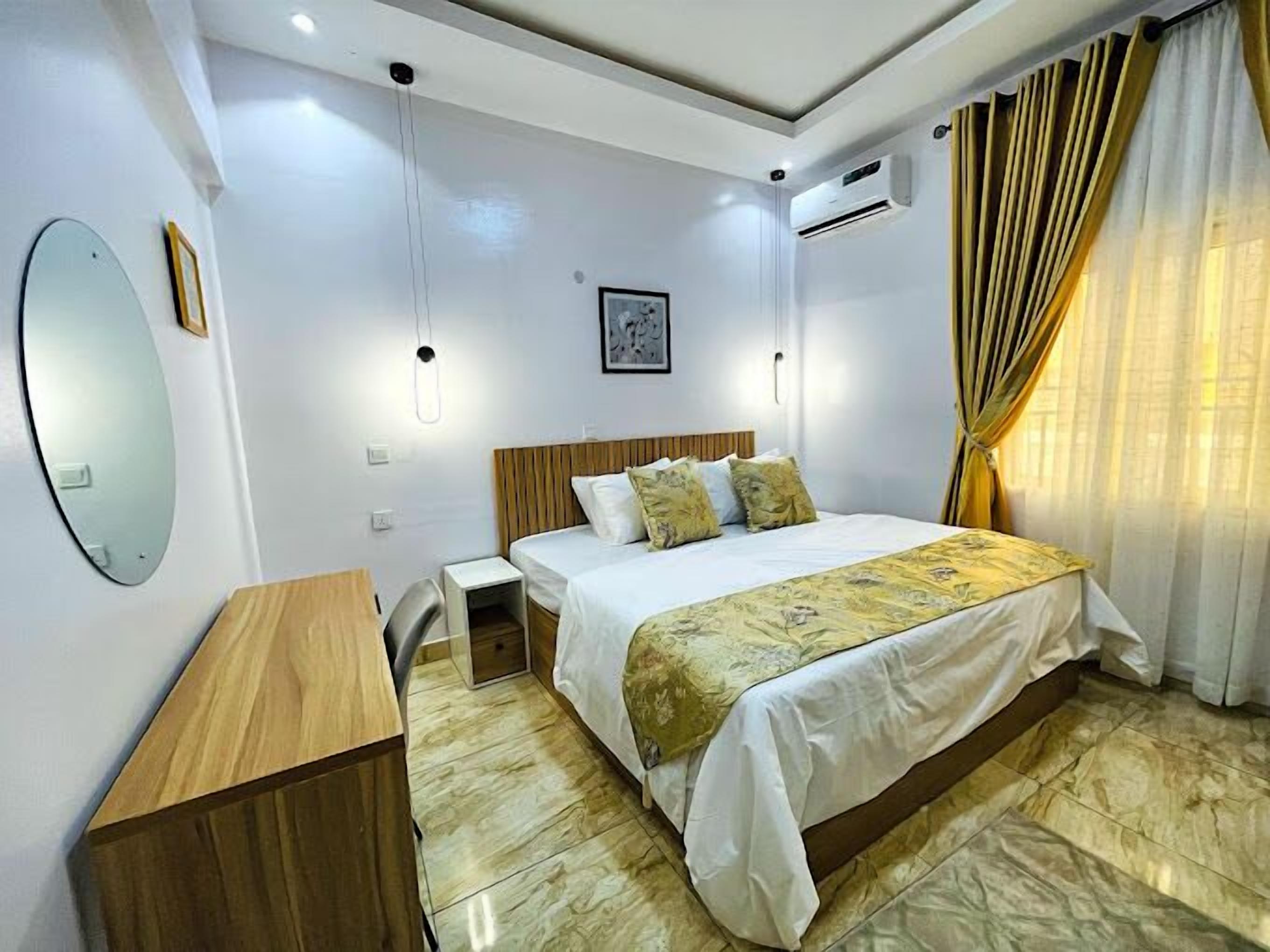 Deluxe Apartment, Balcony, City View | 1 bedroom, desk, laptop workspace, blackout drapes